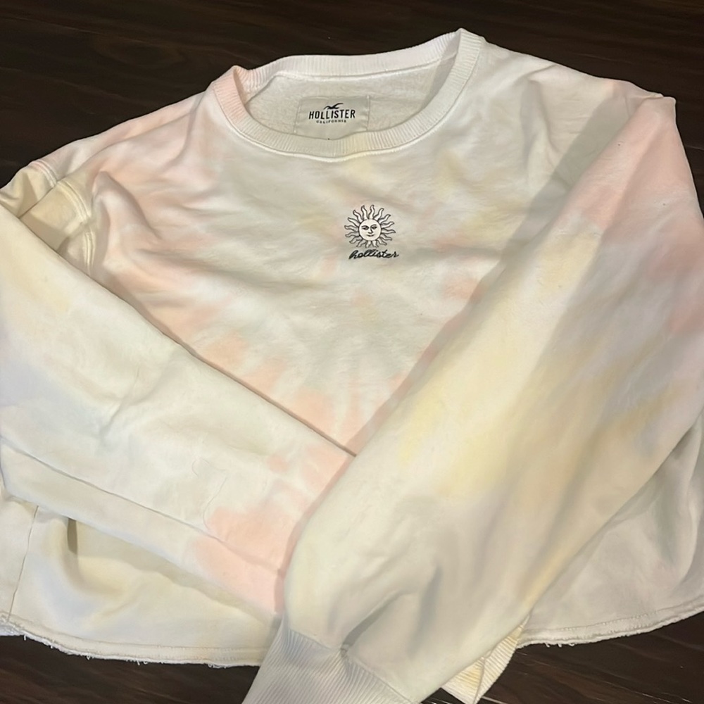 cropped tie dye holliser crewneck